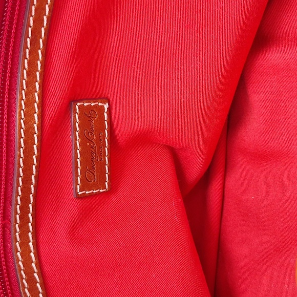 Price final Dooney & Bourke Banana Leaves Domed Satchel EUC - Picture 5 of 13